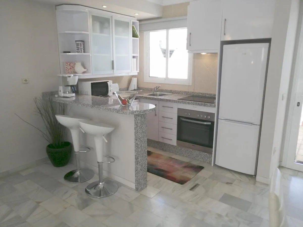Casa Romero - Beautiful Villa, Best Corner By Pools,Resort Facilities, Full Kitchen, 3 Terraces, Internet Marbella Spain