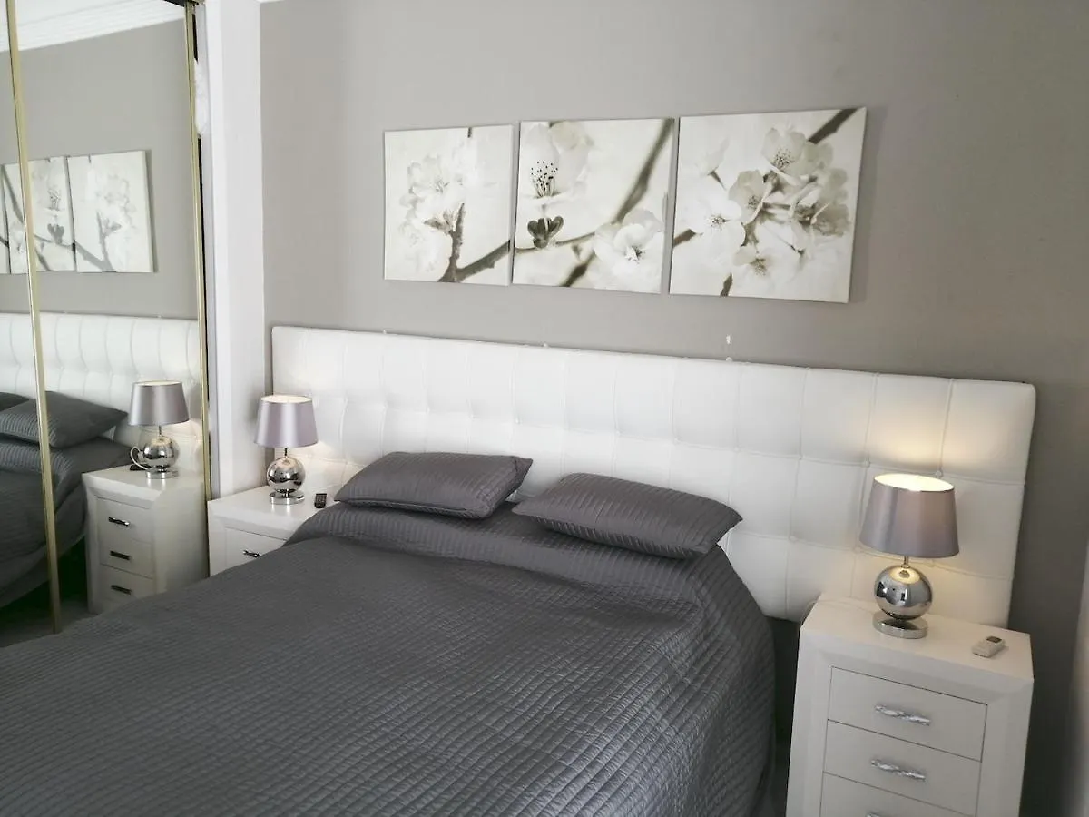 Casa Romero - Beautiful Villa, Best Corner By Pools,Resort Facilities, Full Kitchen, 3 Terraces, Internet Marbella Spain